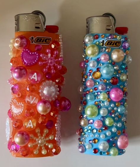 Bejeweled Lighter, Lighter Bedazzled, Decorate Lighters, Decorated Lighters Diy, Lighters Decorated Diy, Bic Lighter Crafts Diy, Decorated Lighters, Lighter Decoration, Diy Decorate Lighter