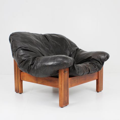 Listed on VNTG.com: Brutalist Leolux chair, 1960s | #vntg #vintage Brutalist Furniture, Percival Lafer, Wood Lounge Chair, Brown Leather Sofa, Leather Sofa Set, Leather Lounge Chair, Leather Lounge, Modern Armchair, Chair Decorations