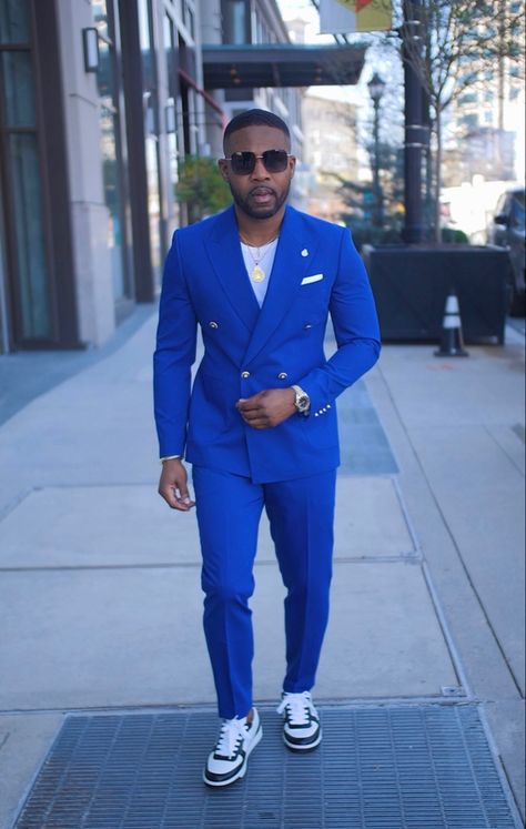 Royal Blue Men Outfit, Mens Royal Blue Outfit, Luxury Royal Blue Elegant Suits, Classic Royal Blue Semi-formal Suits, Boys Prom Outfit Ideas, Luxury Royal Blue Semi-formal Suits, Prom Looks For Guys, Boy Prom Outfit, Prom Outfits For Guys