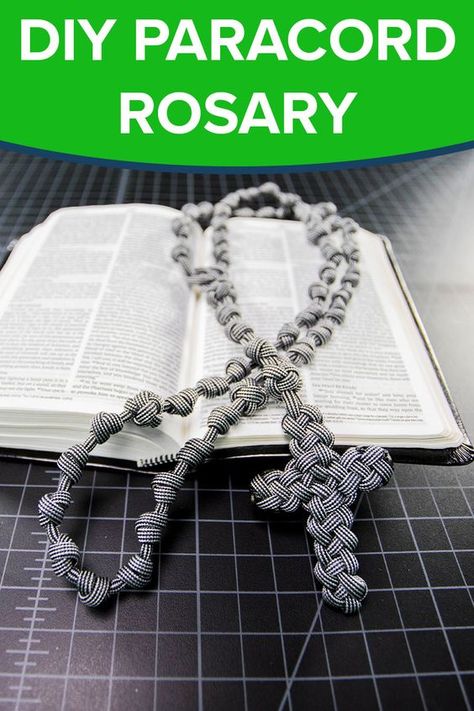 Make a rosary entirely out of paracord with our newest YouTube tutorial. Paracord Rosary How To Make, Paracord Cross Tutorial, Paracord Rosary Diy, Macrame Rosary, Rosary Craft, Paracord Projects Tutorials, Make A Rosary, Diy Rosary, Rugged Rosary