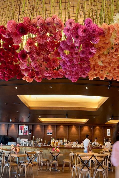 Dahlia Installation, Dahlia Aesthetic, Flower Installation, Aesthetic Flower, Hanging Flower, Dahlia Flower, Flower Decor, Bat Mitzvah, A Restaurant