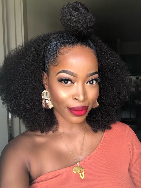 Half Up Half Down Natural Hairstyles, Kinking Hair Styles, Half Up Half Down Natural Hair, Hair Down Styles, Silk Press Natural Hair, Half Up Half Down Hair, Girls Natural Hairstyles, Natural Hair Updo, Pelo Afro