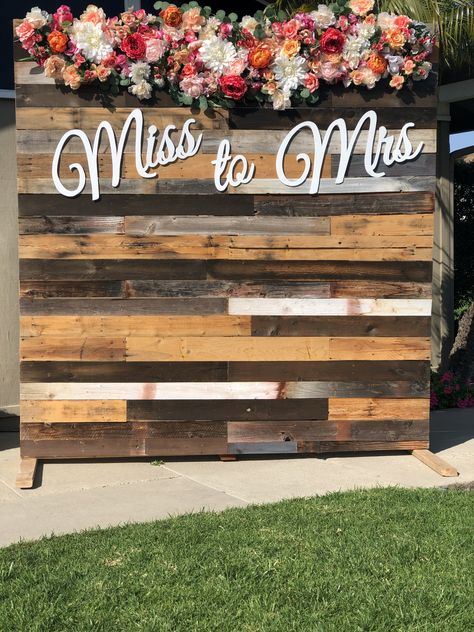 #backdrops #bridalshower #misstomrs #woodenbackdrop #flowerbackdrop #bridalshowerideas #2019bridalshower Wooden Pallet Backdrop, Wine Theme Wedding, Pallet Backdrop, Wooden Backdrop, Bridal Backdrops, Wooden Backdrops, Bridal Shower Backdrop, Shower Backdrop, Wood Backdrop