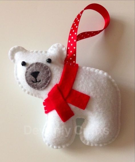 Polar Bear Christmas Decorations, Bear Felt, Polar Bear Christmas, Felt Crafts Christmas, Felt Christmas Decorations, Felt Decorations, Felt Christmas Ornaments, Christmas Sewing, Felt Diy