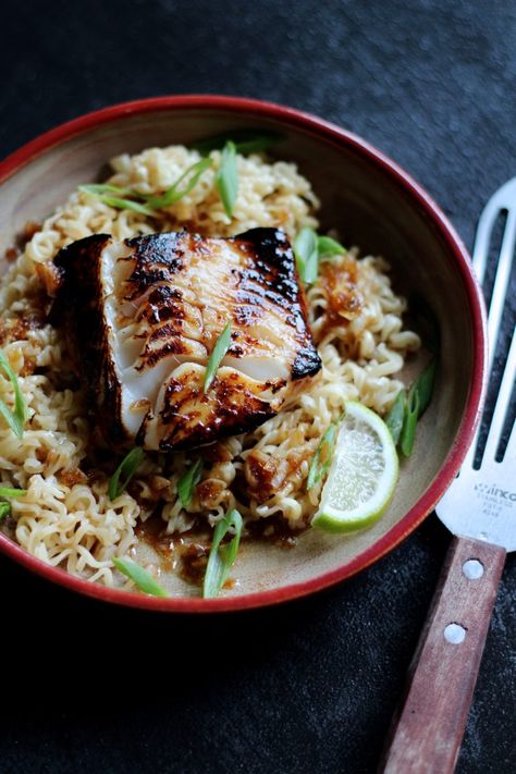 Sablefish Recipes, Ginger Soy Marinade, Cod Recipes Healthy, Ginger Glaze, Soy Glaze, Cod Fish Recipes, Noodles Ramen, Black Cod, Cod Recipes