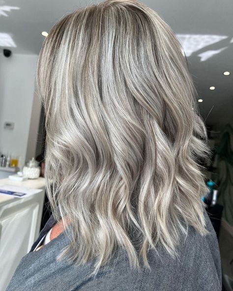 @kimberleyanne_hair creates this glossy dimensional silver using the iconic #RedkenShadesEQ ✨🤍 Grey Hair Inspiration, Redken Shades Eq, Strong Hair, Grey Hair, Medium Hair, Hair Colors, Medium Hair Styles, Hair Inspiration, Hair Color