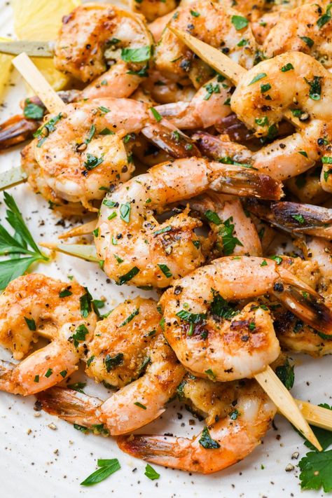 Shrimp Kabobs In The Oven, Marinated Grilled Shrimp, Broiled Shrimp, Lemon Pepper Shrimp, Garlicky Shrimp, Grilled Shrimp Skewers, Coconut Curry Soup, Low Card, Wedding Appetizers