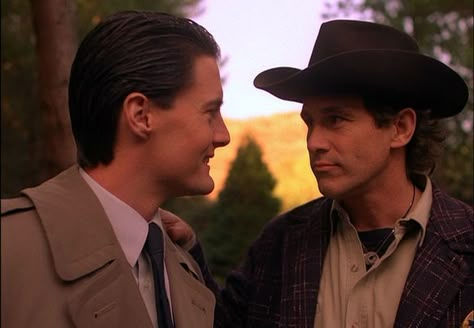 Twin Peaks Cooper, Dale Cooper Twin Peaks, Twin Peaks Theme, Michael Ontkean, Twin Peaks 1990, Agent Dale Cooper, Agent Cooper, White Lodge, Dale Cooper