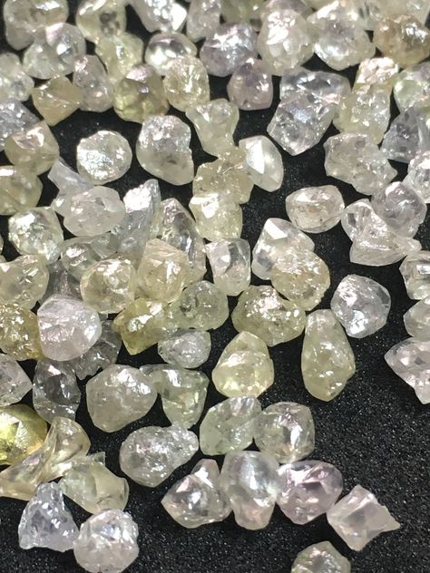 Fancy Natural Salt And Pepper Raw Rough Diamond,Fancy Diamond,Uncut Big Rough Diamond ::- Details -:: Diamond :- Natural Fancy Rough Diamond Graduation :- 2.00 x 4.00 MM Quality :- SI1-2 / I1-2 colour :- Fancy Weight :- 1.00 CT Diamond Pec :- 5-6 Pec Origin :- Afarica 100% natural & genuine Measurements and weight are close approximations. You can be completely assured of reliable quality at unmatched prices because you are buying directly from the manufacturer. I also offer Wholesale Deni Denials, Mix Colour, Fancy Diamonds, Uncut Diamond, Brown Diamond, Rough Diamond, Real Diamonds, Diamond Stone, Salt And Pepper