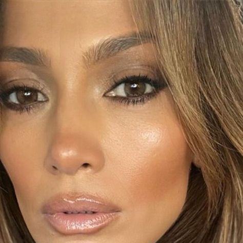 Jennifer Lopez on Instagram: "Dewy, glowy and glazed ✨ #GrabMeAGlazed @JLoBeauty #ThisIsMeNow" Jlo Makeup, Jennifer Lopez Makeup, February 13, Jennifer Lopez, No Se, Glaze, Hair Makeup, Skin, Makeup