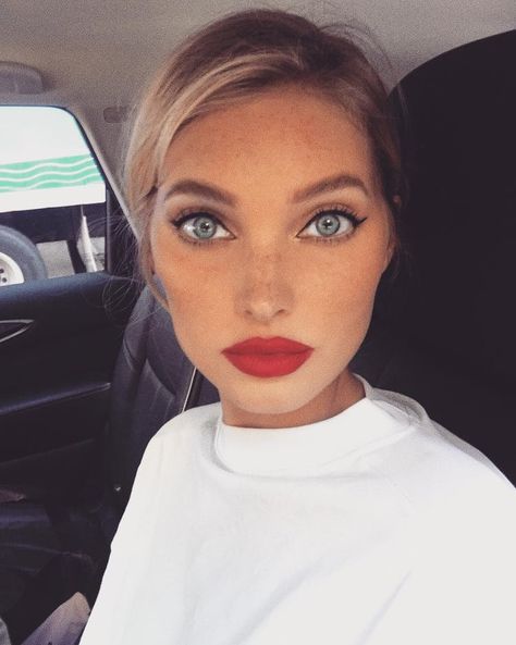 Winged Liner Makeup, Beauty Make-up, Makeup Guide, Elsa Hosk, Red Lipstick, Cara Delevingne, Beautiful Makeup, All Things Beauty, Matte Lips