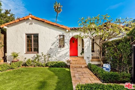 320 Huntley Dr, West Hollywood, CA 90048 | Estately 🧡 | MLS# 21112453 Spanish Colonial Homes, Spanish Revival Home, Spanish Bungalow, Hacienda Style Homes, Mediterranean Style Homes, Casas The Sims 4, Mediterranean Home Decor, Spanish Style Home, Casas Coloniales