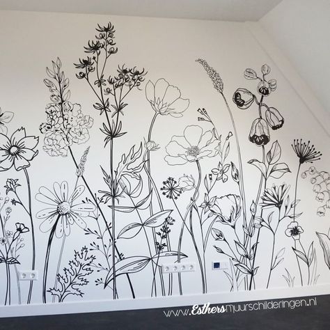 Diy Wall Mural Ideas Floral, Flower Wall Drawing, Wall Murals Painted Diy, Wildflower Mural, Wall Drawing Ideas, How To Start Painting, Doodle Wall, Wall Murals Diy, Garden Mural