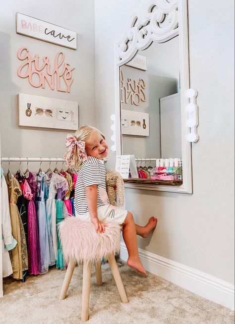 Kids Play And Tv Room, Pink And White Playroom, Playroom Dress Up, Pink Playroom Aesthetic, Art Deco Playroom, Barbie Corner Playroom, Doll Set Up In Playroom, 3 Year Girl Bedroom Ideas, Playroom Dressup Corner