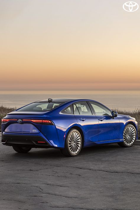 A Toyota Mirai has covered more than 1,000 kilometres on a single tank of fuel. Click to find out more. #Toyota #ToyotaMirai #Cars #NewCars #HydrogenCars #Hydrogen #Future #FutureCars #RenewableEnergy #FuelCellVehicle Toyota Mirai, Hydrogen Generator, Hydrogen Fuel Cell, Hydrogen Fuel, Fuel Cell, Alternative Energy, Future Car, Fuel Efficient, Electric Cars