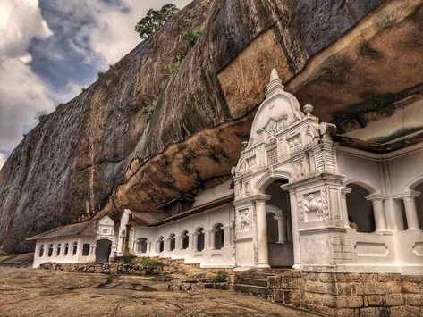 Dambulla Cave Temple, Cave Temple, Sri Lanka Travel, Kandy, Architectural Inspiration, End Of The World, Amazing Architecture, Pilgrimage, Day Tours