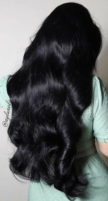 Super Black Hair, Jet Black Wavy Hair, Pale Skin And Black Hair, Cool Black Hair, Long Black Wavy Hair, Long Wavy Black Hair, Indian Long Hair, Black Hair Pale Skin, Silky Black Hair