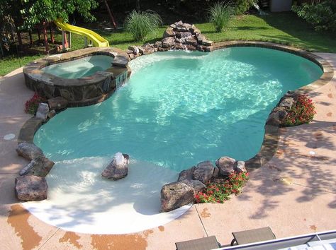 Pools With Beach Entry, Beach Pools Backyard, Kleiner Pool Design, Beach Entry Pool, Dream Backyard Pool, Pools Backyard Inground, Diy Swimming Pool, Backyard Beach, Pool Installation