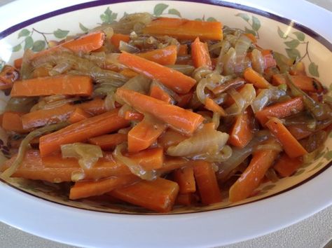 Make and share this Carrots Lyonnaise recipe from Food.com. Carrots Lyonnaise, Potatoes Lyonnaise, Recipes Savory, Chicken Bouillon, Xmas Dinner, Cooked Carrots, Bouillon Cube, Thanksgiving Dishes, Microwave Recipes