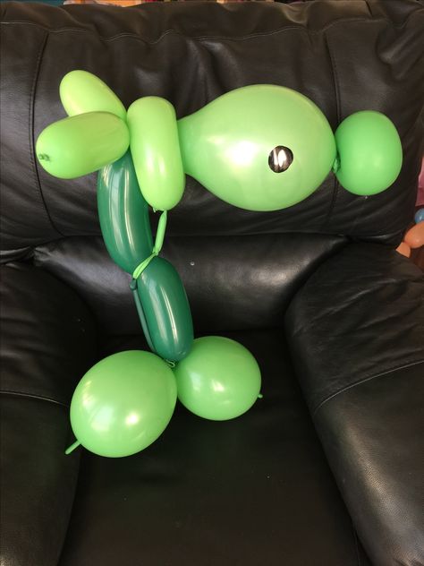 Pea Shooter balloon Pea Shooter, Game Pics, Zombie Birthday, Plantas Vs Zombies, Plants Vs Zombies, Game Pictures, Birthday Diy, Zombie, Balloons