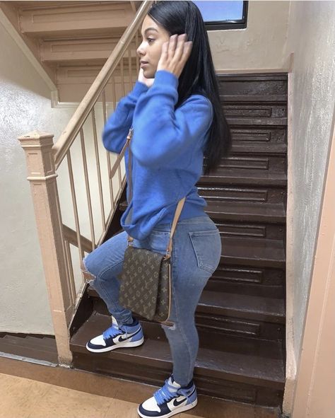 Rainy Day Work Outfit Casual, Must Have Shoes For Women, Outfits Middle School, School Outfits Middle School, Summer Baddie, Teenage Outfits, Instagram Baddie, Boujee Outfits, Baddie Fits