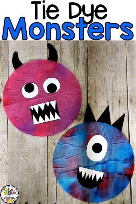 Halloween Crafts For Kids To Make, Festive Halloween Decor, Halloween Art Projects, Monster Craft, Spider Crafts, Make A Tie, Coffee Filter Crafts, October Crafts, Manualidades Halloween