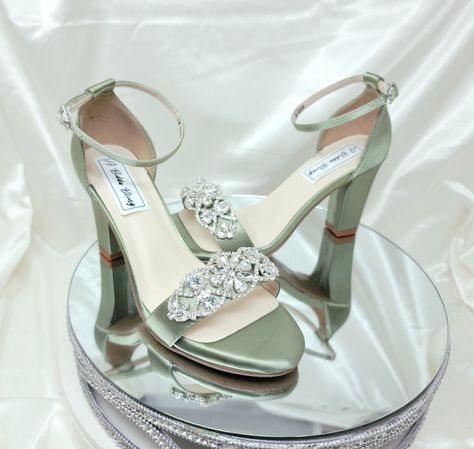 sage green block heel wedding shoes Sage Green Heels Wedding Shoes, Sage Green Wedding Shoes, Sage Green Heels, Tiana Quince, Green Bridal Shoes, Wedding Shoes Green, Quince Heels, Tiana Party, Green Shoes Heels