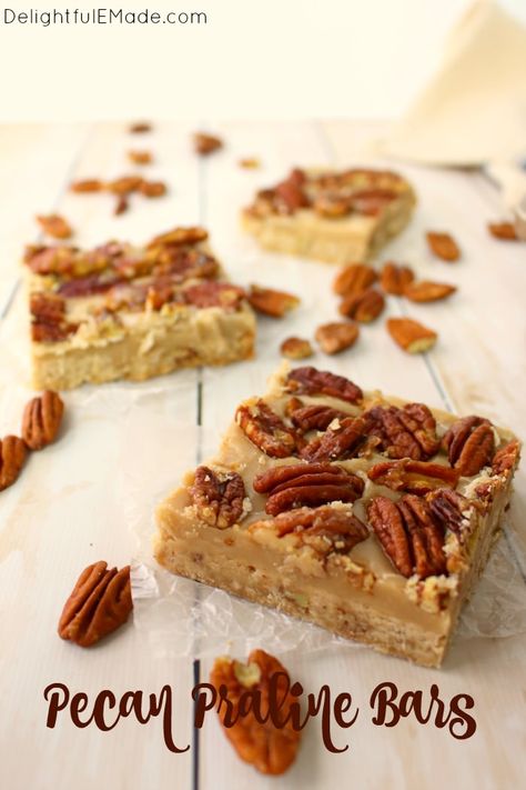 Cross between pecan pie and pecan sandies, these buttery, delicious Pecan Praline Bars are perfect any time you're in the mood for something sweet! An amazing pecan shortbread crust, a delicious caramel filling and topped with brown sugar toasted pecans, these bars are incredible! The perfect addition to your holiday cookie trays! Praline Bars, Pecan Shortbread Crust, Pecan Bars Recipe, Pecan Shortbread, Pecan Sandies, Pecan Praline, Caramel Filling, Pecan Bars, Amazing Desserts