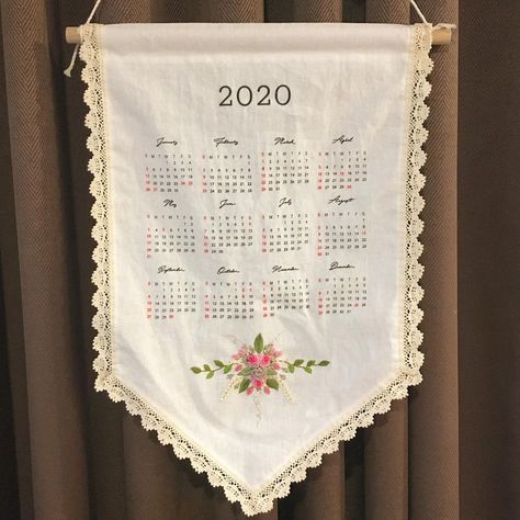 Calendar Embroidery, Vintage Tote Bag, Embroidered Apron, Crochet Vest Pattern, Homemade Decor, Personalized Aprons, Poor Children, Baby Bonnet, Vest Pattern