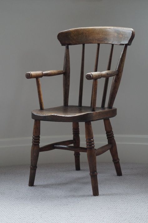 Antique Child's Chair Observatory Room, Old Wood Chair, Creative Seating Ideas, Vintage Wooden Chair, Old Wooden Chairs, Reference Pics, Wooden Chairs, Kingdom Of Great Britain, Retro Chair