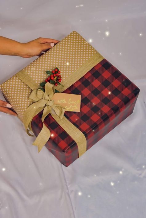 Birthday Gift Wrap Ideas, Money Wrapping Ideas Cash Gifts, Money Wrapping Ideas, Creative Christmas Wrapping, Wrapping Gifts Ideas Creative, Wine Gift Wrap, Pleated Gift Wrapping, Wrapping Gifts Ideas, Professional Gift Ideas