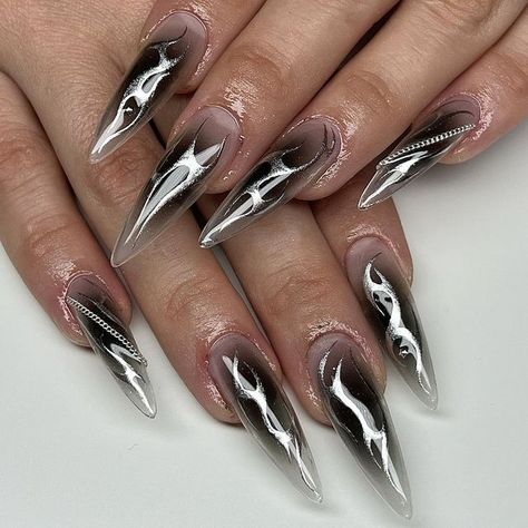 Goth Aura Nails, Neotribal Nails, Paint Nails Ideas, Black With Silver Nails, 2yk Nails, Black Silver Nails Design, Transparent Black Nails, Cybersigilism Nails, Black Nails Silver