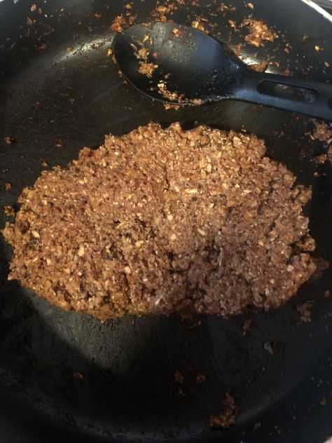 Walnut & Mushroom Ground Beef – Recipes by Yogi Vegan Walnut Beef Recipe, Walnut Mushroom Meat, Walnut Ground Beef, Lentil Ground Beef, Vegan Ground Beef Recipes, Mushroom Ground Beef, Ground Beef Mushroom Recipe, Kosher Rules, Vegan Crumble