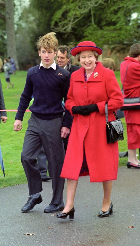 Elizabeth Peters, Princesa Anne, Elizabeth Queen, Queen Hat, Peter Phillips, Rainha Elizabeth Ii, English Royal Family, Royal Family England, Reine Elizabeth