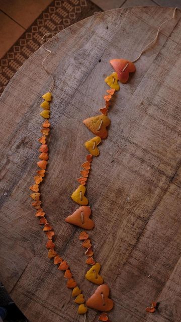 Orange Peel Crafts, Orange Peel Art, Things To Craft, Orange Peal, Confetti Art, Orange Craft, Dried Orange Peel, Potpourri Recipes, Witch Party