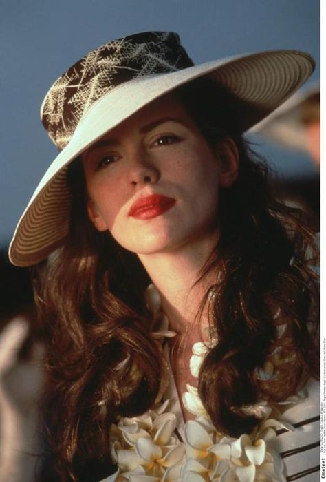 Kate Beckinsale - "Pearl Harbor" (2001) - Costume designer : Mitzi Haralson & Michael Kaplan Pearl Harbor Movie, Hally Berry, Pearl Harbor Day, Remember Pearl Harbor, Josh Hartnett, Pearl Harbor Attack, Movie Fashion, Kate Beckinsale, Pearl Harbor