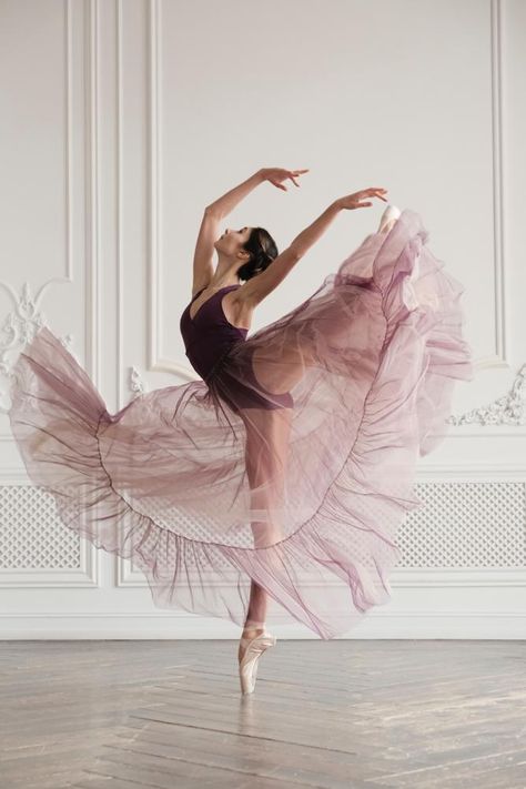 Dancer : Isabelle Rose Bosher Photography : Daria Chenikova. #ballerina  #tutudress #tutu #balletphotography #attitude #flexibility Aesthetic Dance, Hair Colors, Blonde Hair, Dancing, Ballet, Blonde, Hair, Hair Colours