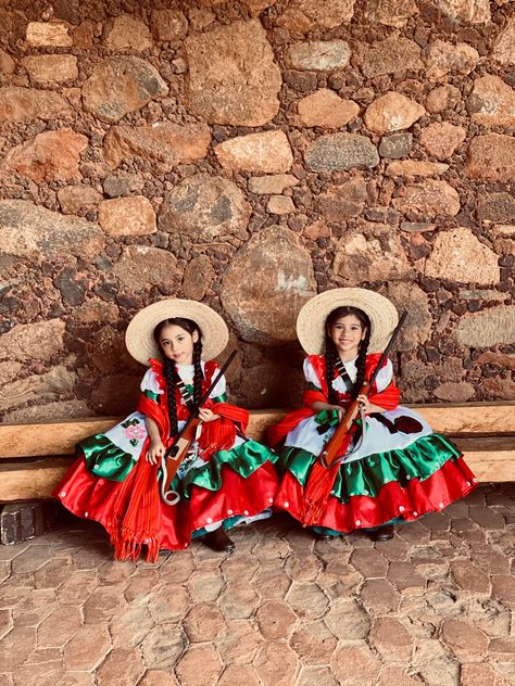 Outfit Mexicano, Mexican Independence, Independence Day Parade, Mexican Independence Day, Mexican Traditions, Mexican Heritage, Cultural Celebration, Mexican Dresses, San Pedro