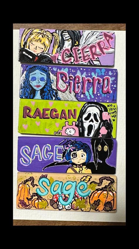 Art Name Tags Ideas, Name Tags Art Project, Cricut Starbucks Name Tag, Starbucks Name Tags Ideas, Starbucks Nametags, Starbucks Nametags Art, Nametag Design, Name Tag Ideas, Gothic Diy