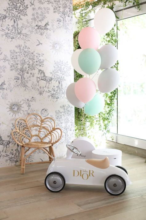 Dior Birthday Party, Dior Theme, French Baby Shower, Luxury Birthday Gifts, Twin Daughters, Vintage Baby Boys, Baby Birthday Themes, Baby Dior, Pastel Balloons