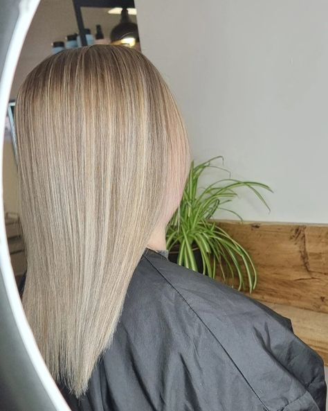 Full head highlights with a roots smudge toner and a wash cut and style Full Head Highlights, Blonde Beauty, Blonde Highlights, Cut And Style, New Hair, Hair Ideas, Toner, Highlights, Blonde