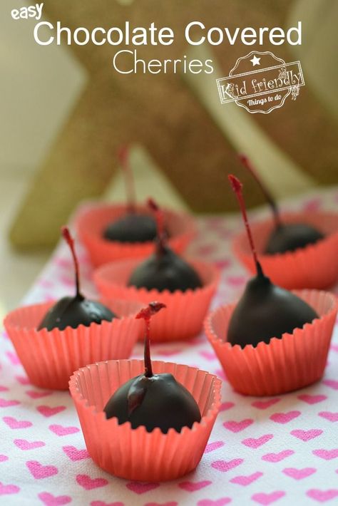 Cherry Chocolate Recipes, Chocolate Covered Cherries Recipe, Cherry Recipe, Dessert Aux Fruits, Candy Recipes Homemade, Chocolate Covered Cherries, Cherry Recipes, Homemade Candies, Chocolate Cherry