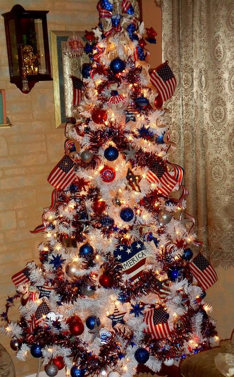 White And Blue Christmas Tree, Red White And Blue Christmas, White And Blue Christmas, Patriotic Christmas Tree, Army Christmas, Blue Christmas Tree Decorations, Decorate A Christmas Tree, Military Christmas, Patriotic Christmas