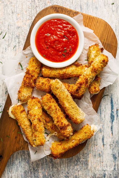 Fried Mozzarella Sticks, Air Fryer Mozzarella Sticks, Air Fryer Mozzarella, Baked Mozzarella Sticks, Homemade Mozzarella Sticks, Fried Mozzarella, Buffalo Tofu, Classic Appetizers, Natural Cheese