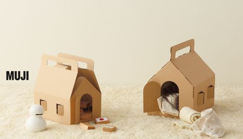 muji house...    delightful, joyous, playful, feel it in left chest House Packaging, Postcard Packaging, Cake Boxes Packaging, Cardboard Houses, Muji Style, Kids Teddy Bear, Tea Gift Box, Toy Packaging, Birdhouse Designs