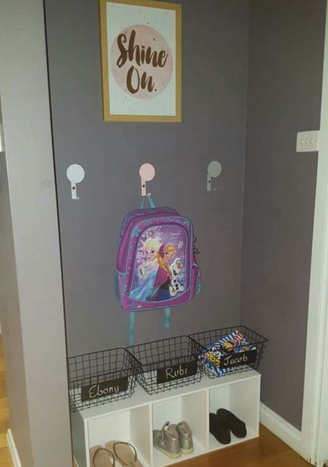 Bag Hanging Ideas, Kmart Organisation, Bookbag Storage, Kids Shoe Organization, School Bag Storage, Cubby Ideas, Coat Rack With Storage, Shoes School, Coat Storage