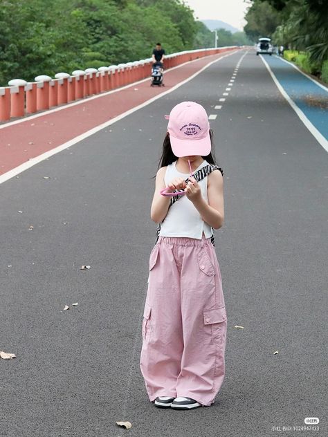 Chloe Outfit, Outfit Ideas Colorful, Litle Girls, Tomboy Outfits, Kids Style, Korean Street Fashion, Fashion Kids, Kids Fashion Girl, Girls Fashion