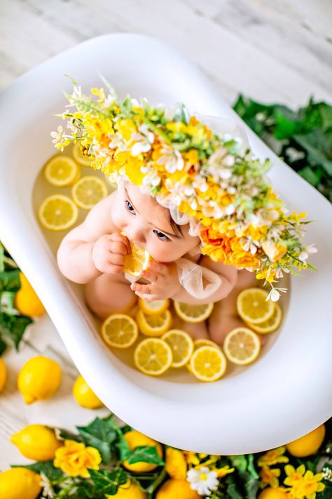 FangtingPhotography_Baby_Amy_9224 Photoshoot Tricks, Easter Baby Photoshoot, Baby Milk Bath, 6 Month Baby Picture Ideas, Lemon Bath, Baby Birthday Photoshoot, Monthly Baby Pictures, 1st Birthday Photoshoot, Cute Babies Photography