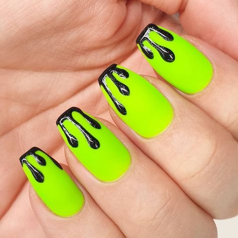 Green Drip Nails, Green Olive Nails, Drip Nail Art, Day Of The Dead Nails, Spongebob Musical, Olive Nails, Ten Nails, Gel Toe Nails, Cute Halloween Nails