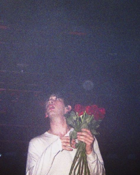 Matty Healy, The 1975, The Sky, A Man, Roses, I Love, Music, Flowers